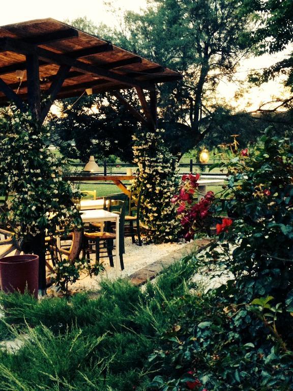 נומאנה Agriturismo Hornos מראה חיצוני תמונה